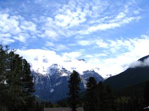 Click image for larger version

Name:	Mt Robson parks.jpg
Views:	342
Size:	188.6 KB
ID:	38